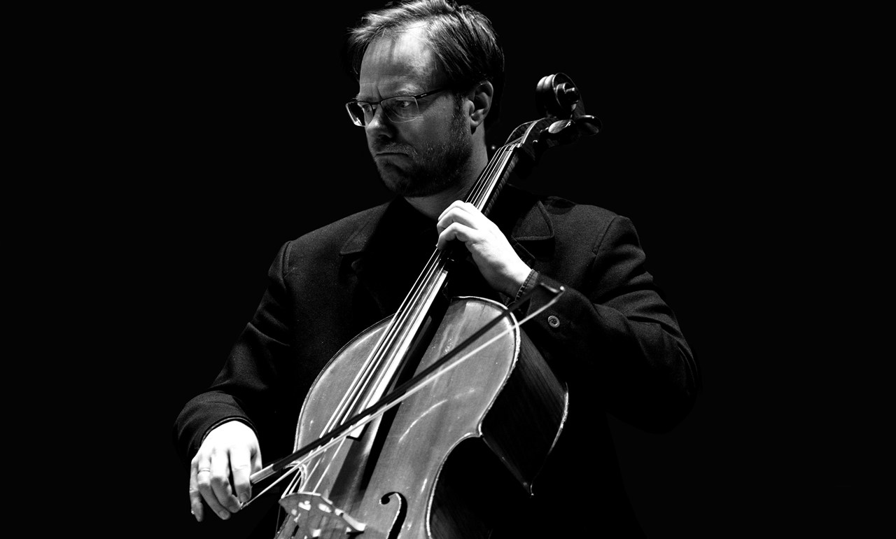 Jonathan Aasgaard, cello